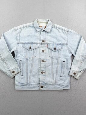 Levi's Men's Light Wash Denim Trucker Jacket - Light Blue